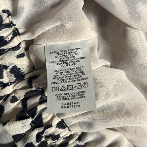 NWT Ann Taylor Ruffle Sleeve Cinched Hem Top - Picture 3 of 8